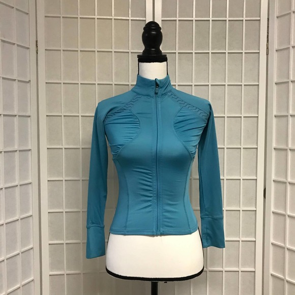 Girls Small 90 Degree and Kyodo Jackets - Picture 4 of 4